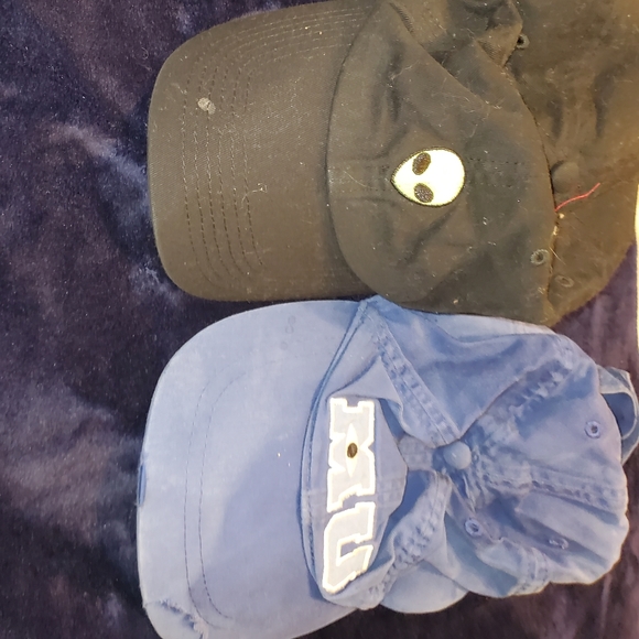 6 Hats - Picture 2 of 5